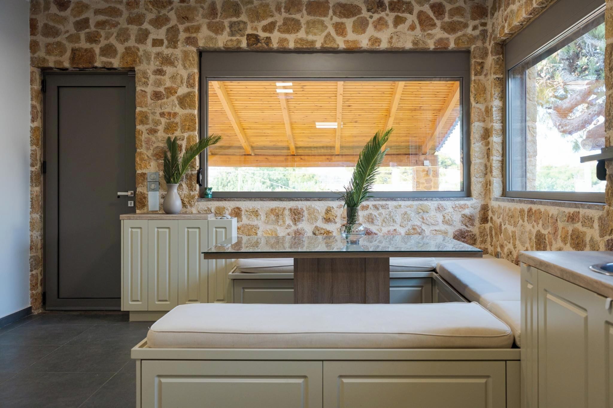 Luxury Villa, Mountain View | Living room | 55-inch Smart TV with digital channels, fireplace, Netflix