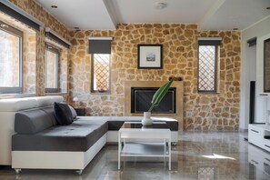 Luksushuvila, vuoristonäköala | Olohuone | Älytelevisio, takka, Netflix, suoratoistopalvelut