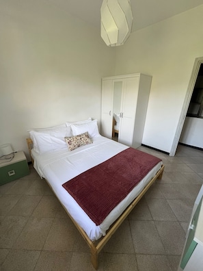 Down comforters, iron/ironing board, free WiFi, bed sheets - Villa Lavinia  (Casarza Ligure)