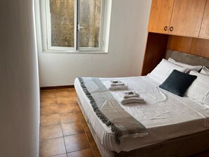 Couette en duvet, fer et planche à repasser, accès au Wi-Fi (inclus)