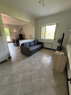 32-inch flat-screen TV with digital channels - Villa Lavinia  (Casarza Ligure)