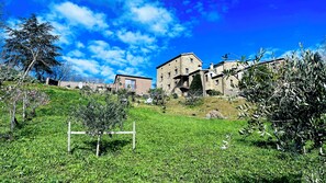 Exterior - Villa MOKA Apartment "PAULA" in a medieval farmhouse; in Montefeltro (Le Marche) (Lunano)