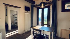 Dining - Villa MOKA Apartment "PAULA" in a medieval farmhouse; in Montefeltro (Le Marche) (Lunano)
