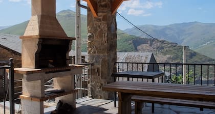 Apartment 'Leopoldo II' with Mountain Views, Outdoor Pool and Wi-Fi