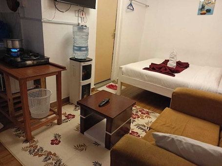 Classic Studio | Free WiFi