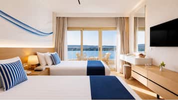 Double or Twin Room, River View With Terrace | Free WiFi