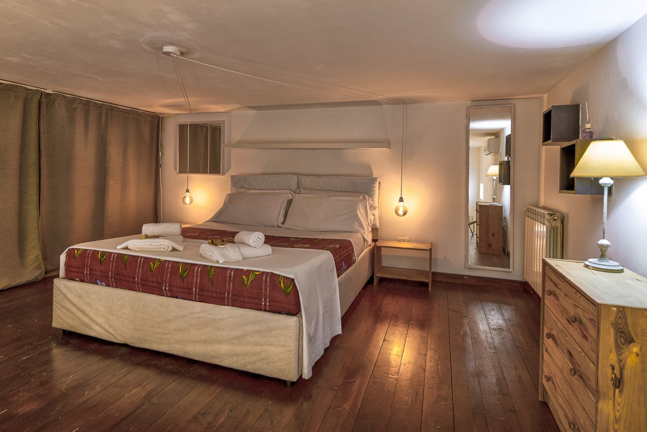 2 chambres, fer et planche à repasser