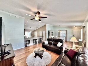 Smart TV, fireplace, offices