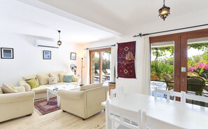 Villa, Balcony, Sea View | Iron/ironing board, free WiFi