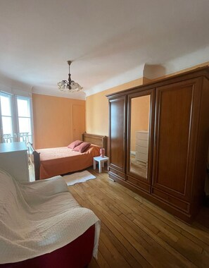 1 bedroom, iron/ironing board, free WiFi, bed sheets