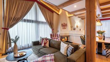 TV, fireplace, ping pong