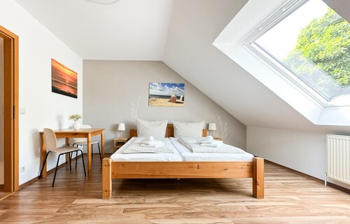 Comfortable vacation home Bremer Str. 6 in Cuxhaven-Sahlenburg with garden