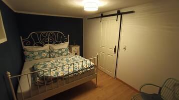 3 slaapkamers, reisbedje, gratis wifi, beddengoed