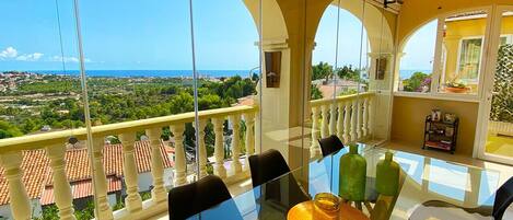 تناول الطعام