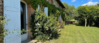 Cottage with breathtaking views of the Pyrenees