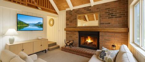 Smart TV, fireplace