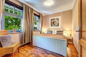 1 soverom, strykejern/-brett, reiseseng for barn og wi-fi (inkludert)