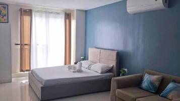 Iron/ironing board, free WiFi