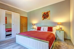 1 bedroom, free WiFi, bed sheets - Haus Seeadler - Apartment Kranich with 65 m² for up to 4 people (Zinnowitz)