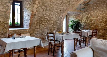 Room 'Il Serraglio Terra' with Shared Garden, Wi-Fi and Air Conditioning