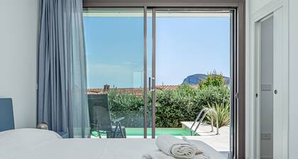 Villa 'Mirtina' with Sea View, Wi-Fi and Air Conditioning