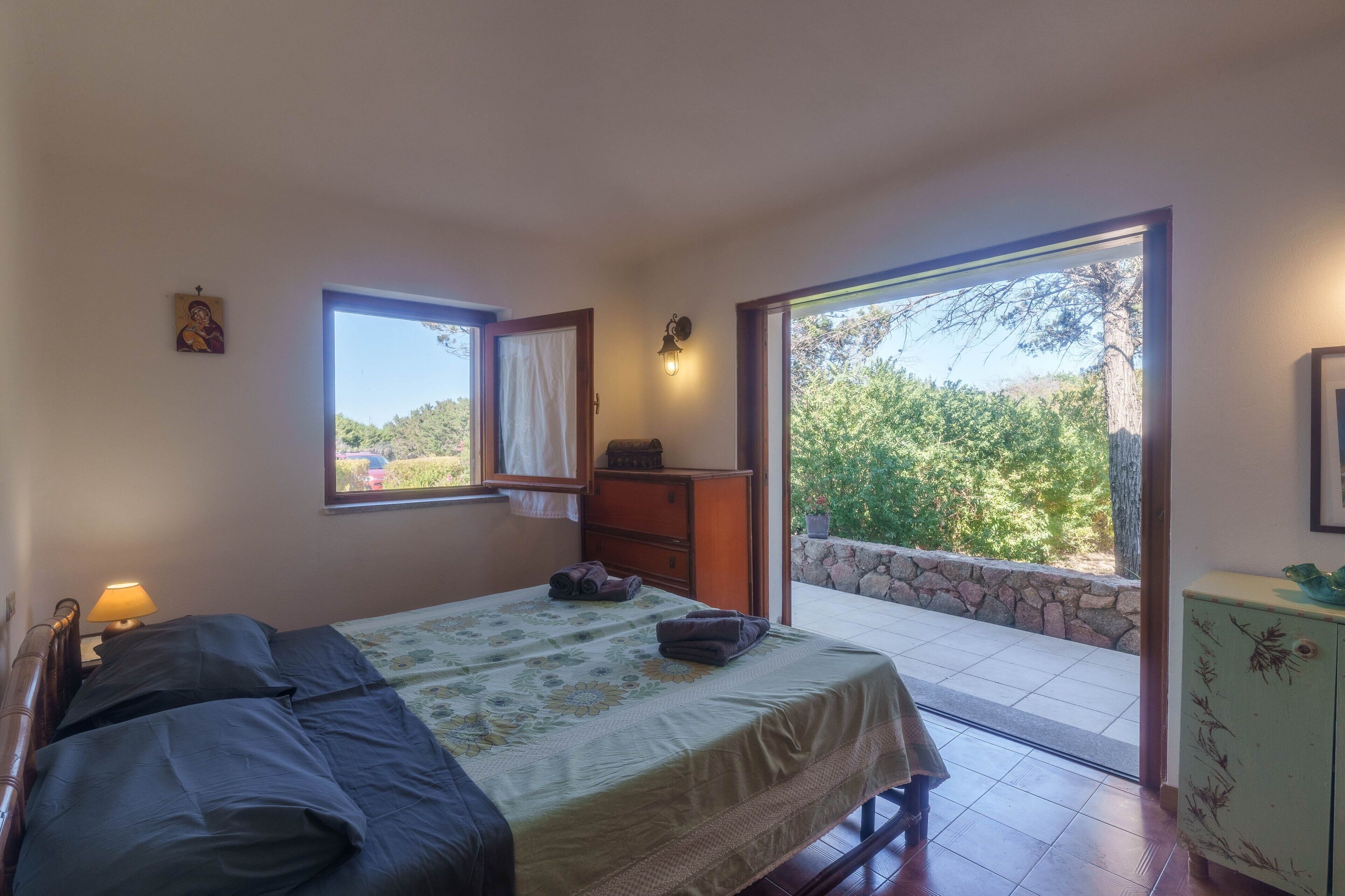 3 chambres, fer et planche à repasser, Wi-Fi, draps fournis