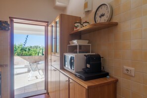 Interior - Holiday Home 'Mirella- Portobello' with Private Terrace, Private Garden and Wi-Fi (Portobello)