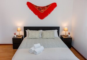3 chambres, fer et planche Ă repasser, Wi-Fi, draps fournis