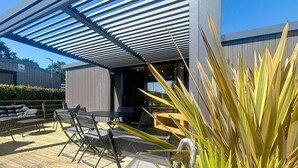 Outdoor dining - Comfortable mobile home 6 pers, 3 beds, 2 bath, near beach, cleaning included (Jullouville)