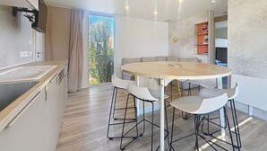 Dining - Comfortable mobile home 6 pers, 3 beds, 2 bath, near beach, cleaning included (Jullouville)