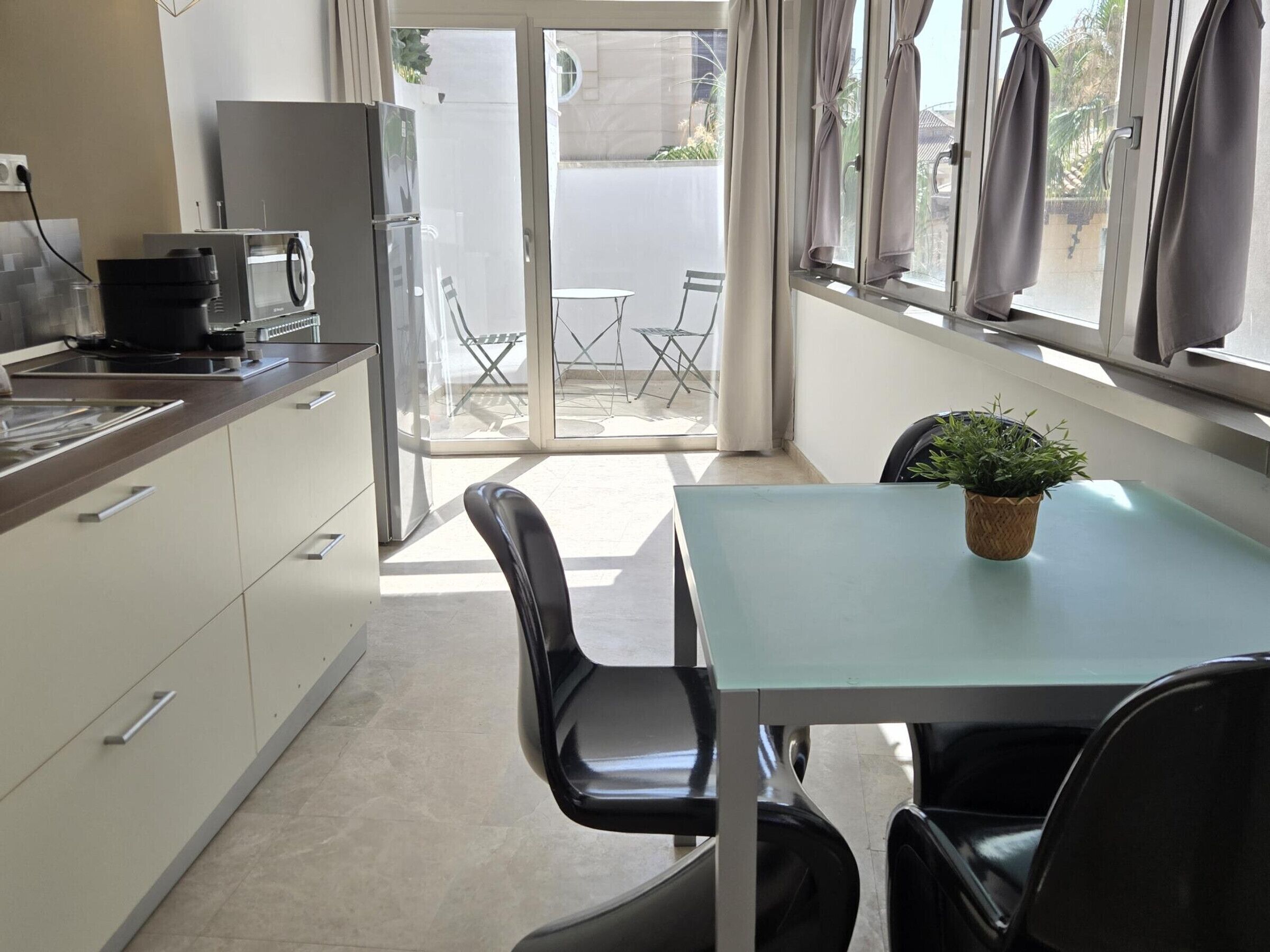 Fridge, microwave, coffee/tea maker, toaster