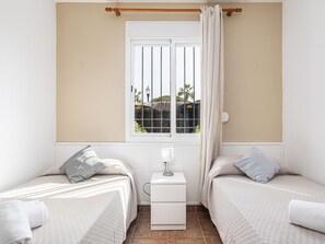 2 bedrooms, free WiFi, bed sheets