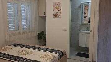 Departamento (One Bedroom Apartment with Garden Vie) | 1 habitación