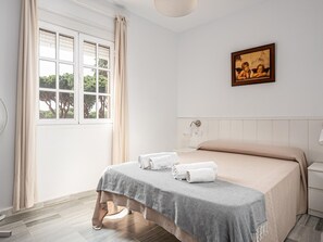 2 quartos, Wi-Fi de cortesia, roupa de cama