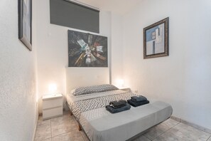 2 bedrooms, WiFi, bed sheets