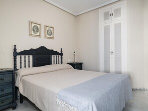 3 bedrooms, free WiFi, bed sheets