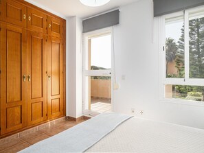 2 bedrooms, free WiFi, bed sheets - Comfortable Apartment in Chiclana de la Frontera (Chiclana de la Frontera)