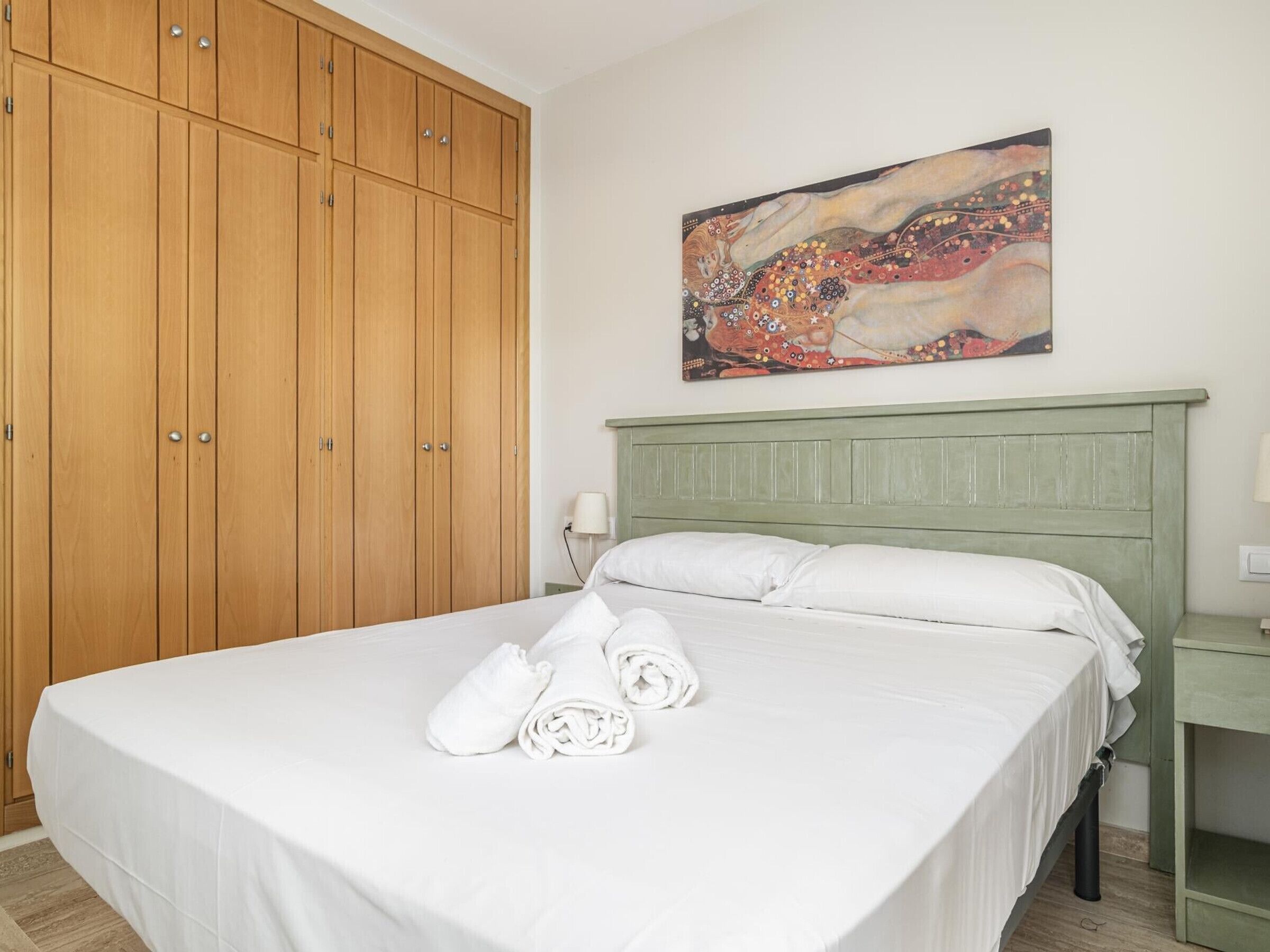 2 dormitorios, wifi gratis, ropa de cama