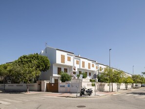 Exterior - Charming Apartment in Chiclana de la Frontera (Chiclana de la Frontera)