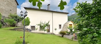 Apartment 'Puente Del Narcea 2' with Mountain View, Private Terrace and Wi-Fi
