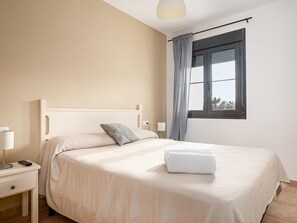 2 quartos, Wi-Fi de cortesia, roupa de cama