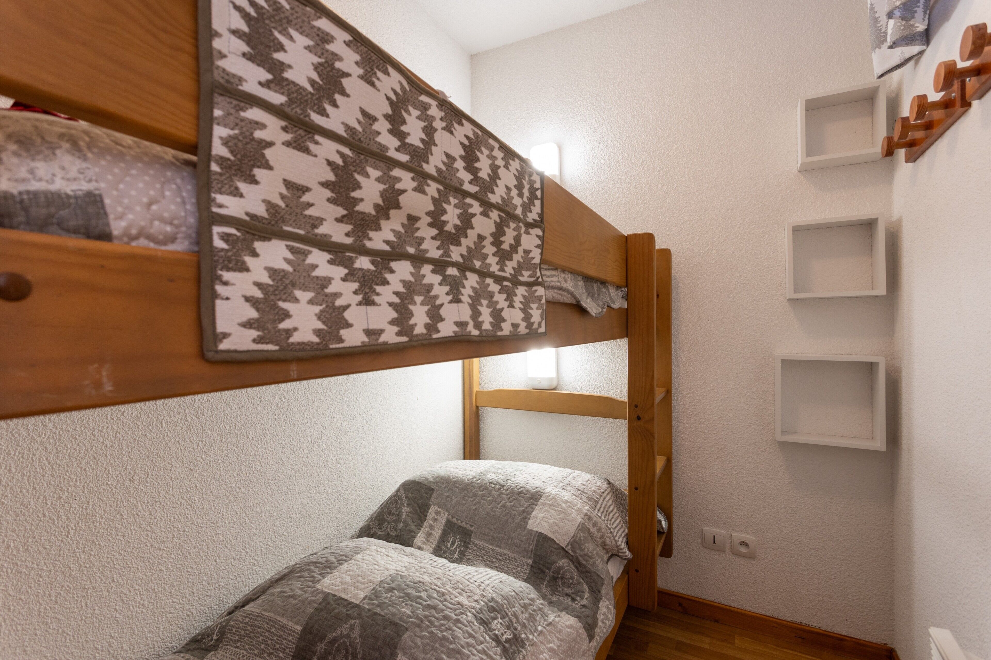 3 habitaciones, tabla de planchar con plancha y wifi 