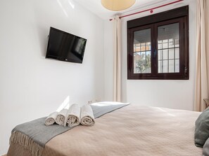 2 chambres, Wi-Fi gratuit, draps fournis
