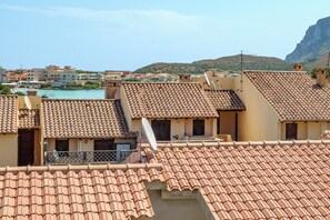 Exterior - Apartment 'Tramontina' – by And service with sea view, Wi-Fi, and air conditioning (Golfo Aranci)