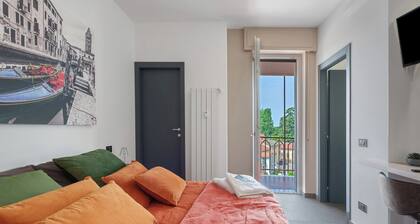 Apartment 'Venezia' with Mountain View, Balcony and Wi-Fi