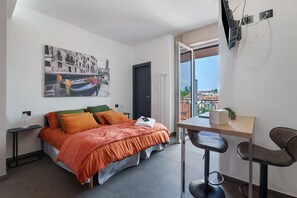 1 bedroom, iron/ironing board, WiFi, bed sheets - Apartment 'Venezia' with Mountain View, Balcony and Wi-Fi (Gattico)