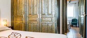 Rural House 'La Casa Del Carpintero' with Private Pool, Private Terrace and Private Garden