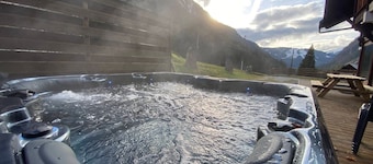 Luxury Chalet in Morzine for 21, SPA, Sauna, Wifi