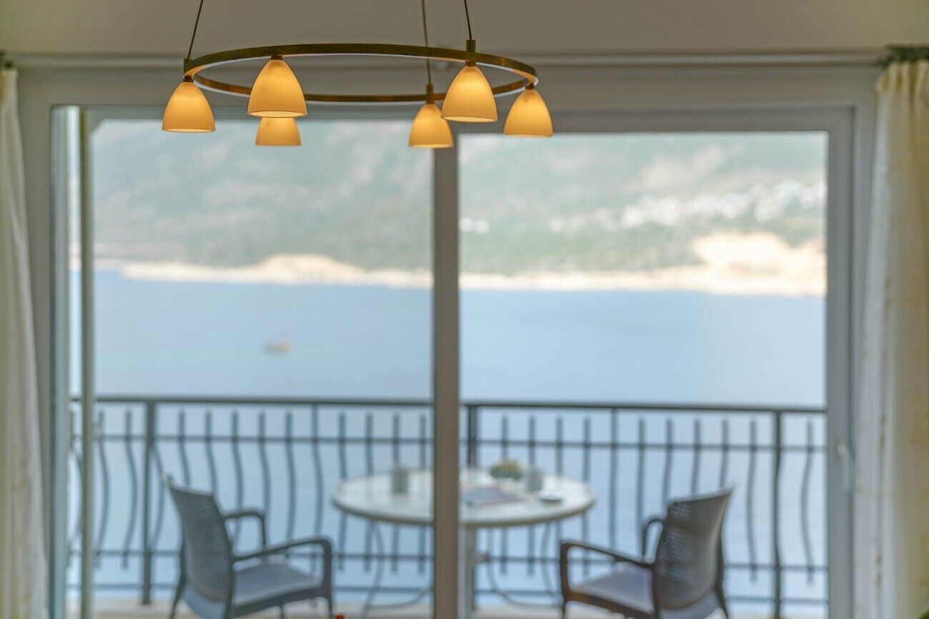 Deluxe Condo, Balcony, Sea View | Iron/ironing board, free WiFi