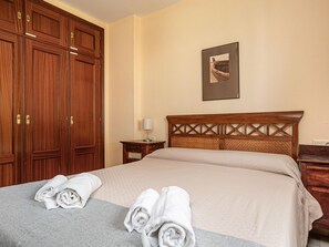 3 bedrooms, free WiFi, bed sheets